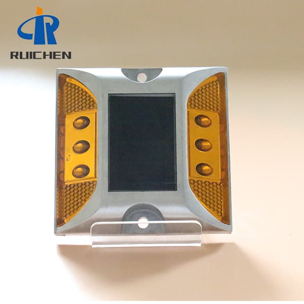 <h3>RoHS road stud light for road safety--RUICHEN Solar road </h3>
